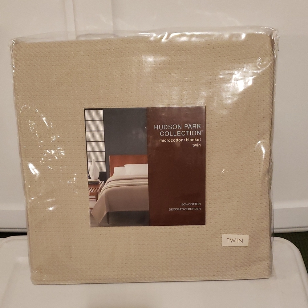 Hudson Park Twin Microcotton Blanket in Beige 100% Cotton Decorative Border
